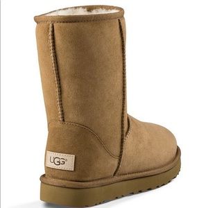 Women’s UGG boots short / Size 10